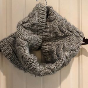 Knit infinity scarf